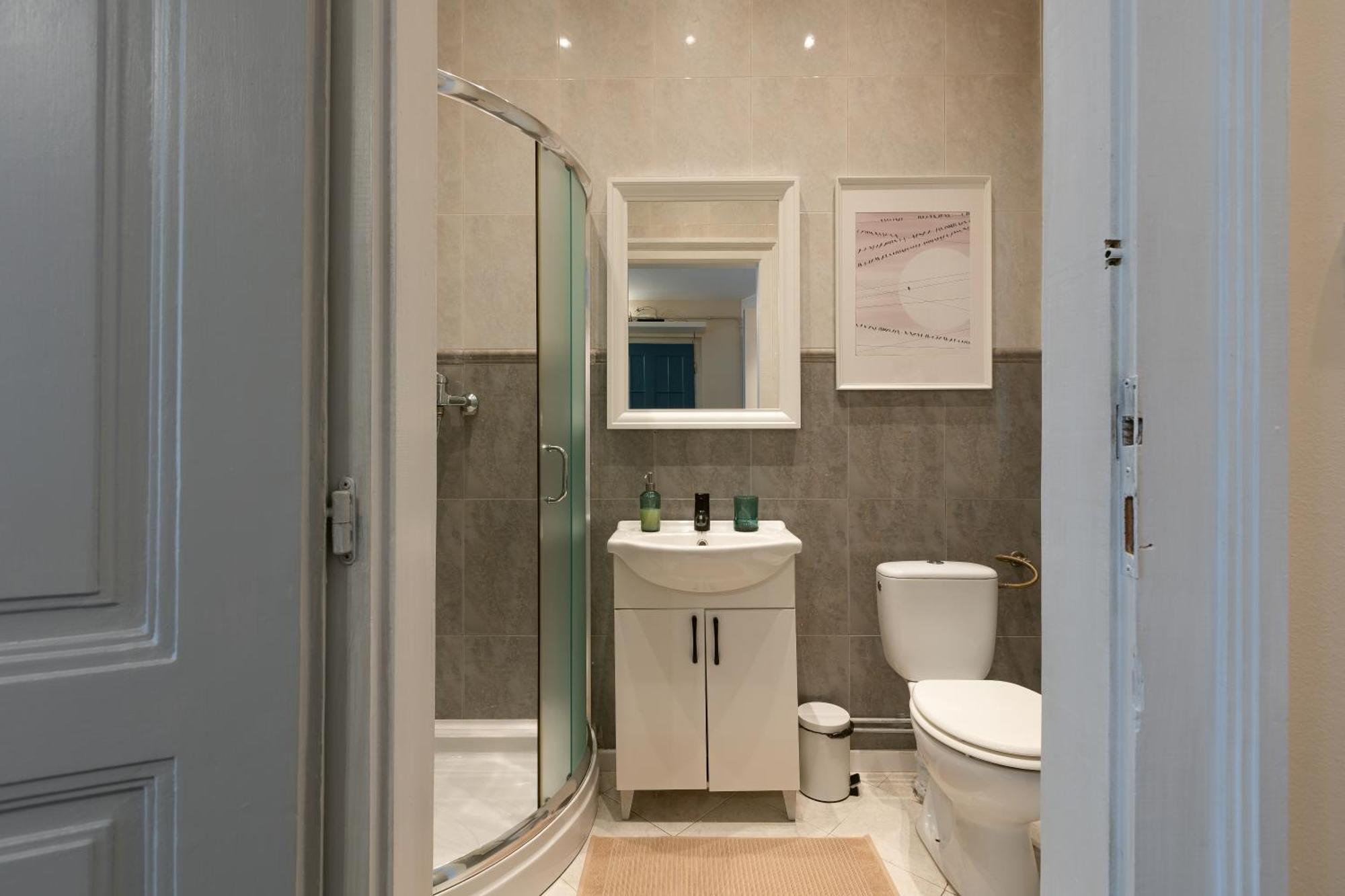 Central Charm - 2Br Apartment ทิมิชัวรา ภายนอก รูปภาพ