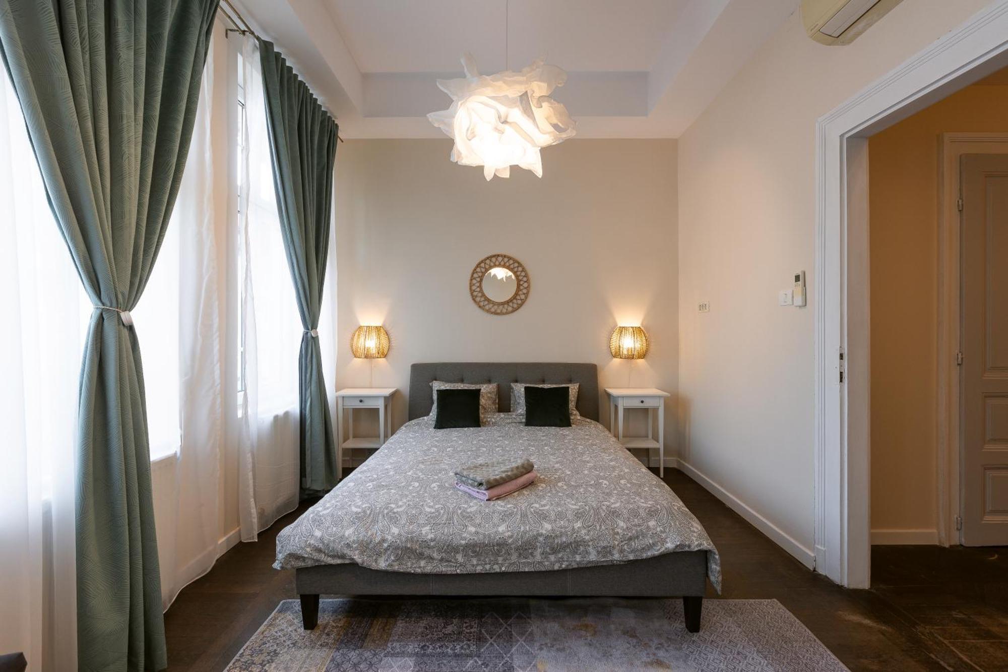 Central Charm - 2Br Apartment ทิมิชัวรา ภายนอก รูปภาพ